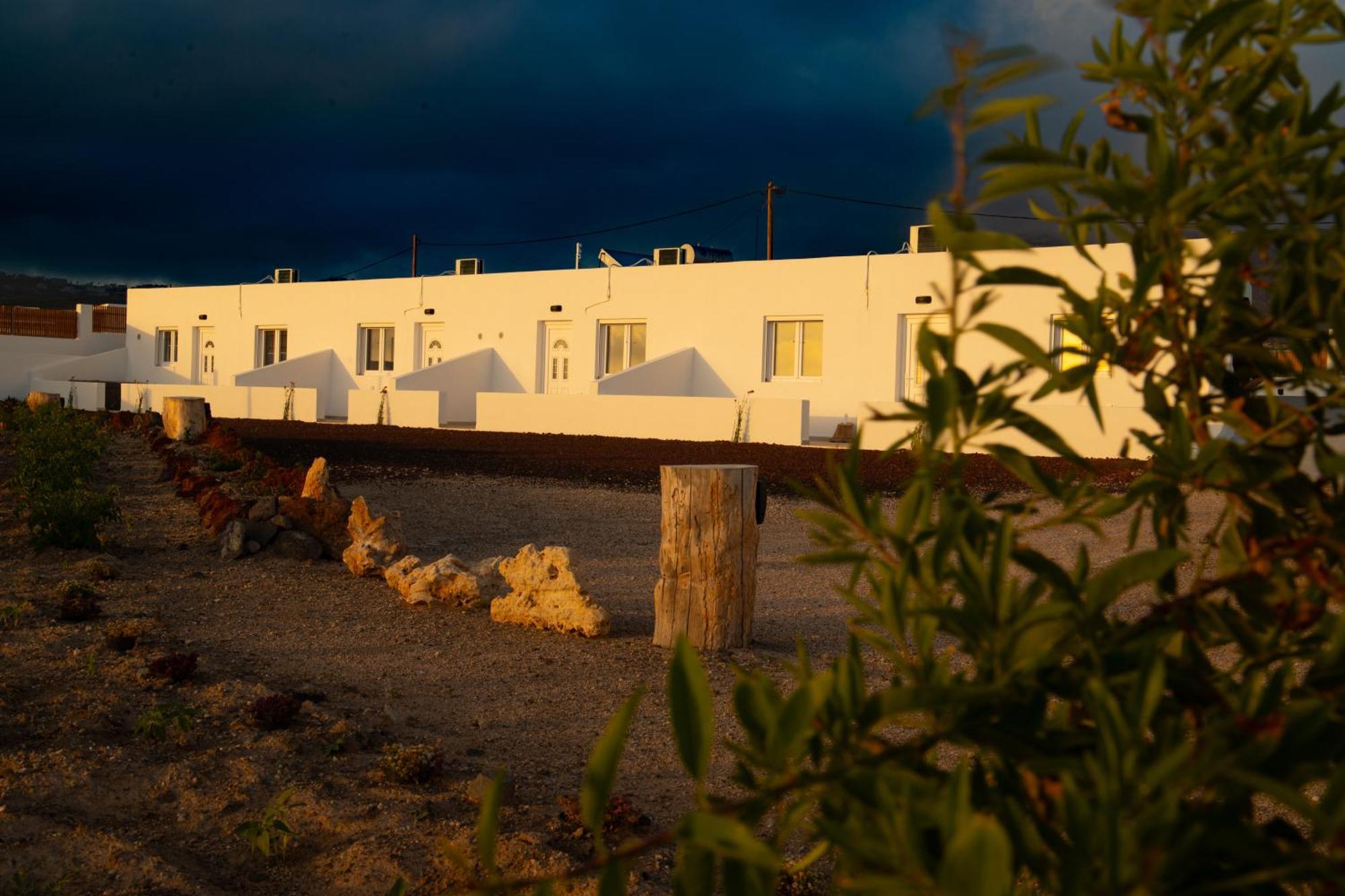 Calma Eco Houses Sunset View Emporio  Exterior foto